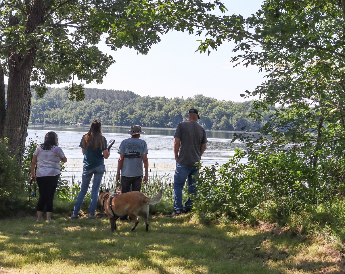 Riparian Conservation Planner Shoreline site visit with landowners and two soil and water conservation district staff.